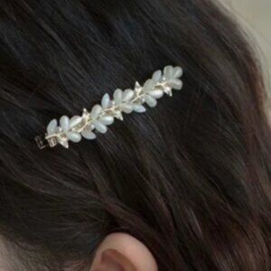 Pearl Crystal Floral Hair Clip